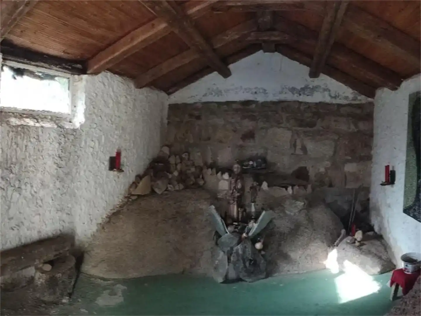 Country house zum Verkauf in Valdemanco mit Privatgarten, Abstellraum und Ofen