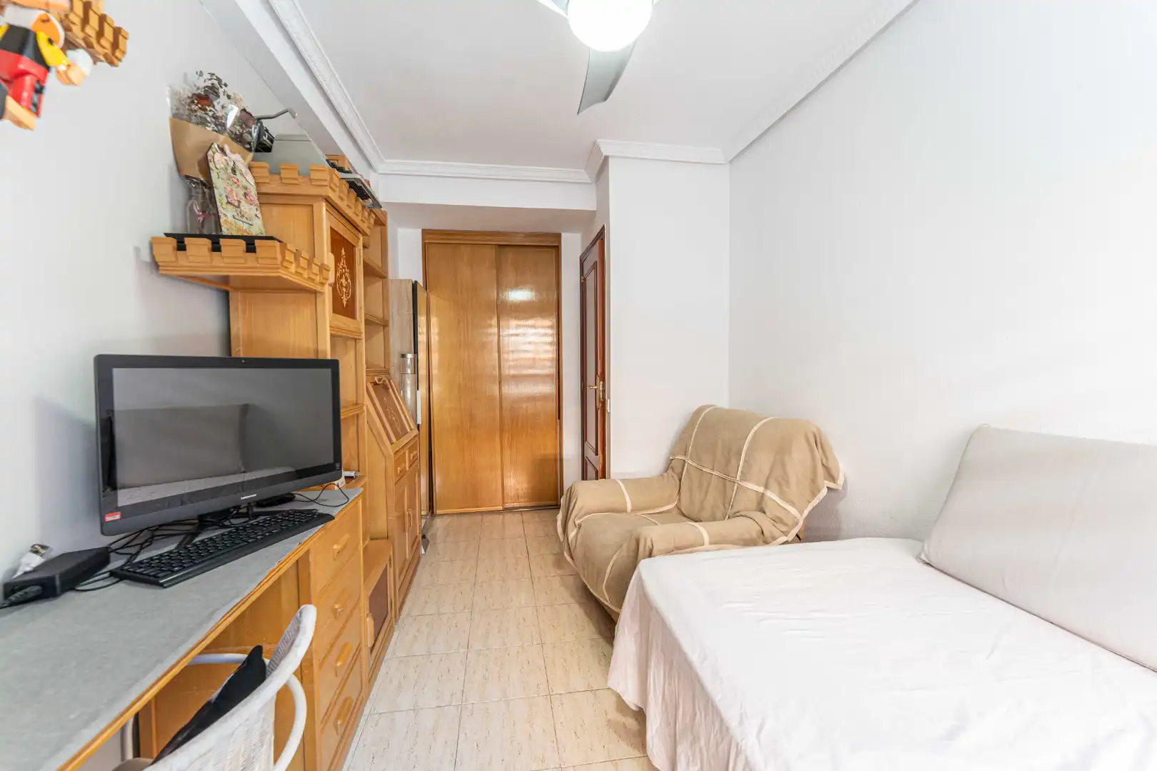 Schlafzimmer von Maisonette zum Verkauf in Fuenlabrada mit Klimaanlage, Heizung und Terrasse