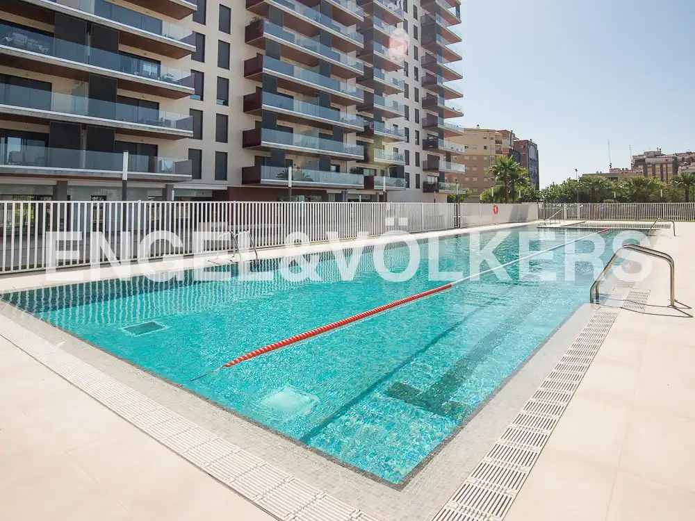 Schwimmbecken von Wohnung zum Verkauf in Vinaròs mit Klimaanlage, Heizung und Privatgarten