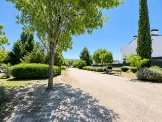 Vista exterior de Casa o chalet en venta en Rivas-Vaciamadrid con Aire acondicionado, Calefacción y Jardín privado