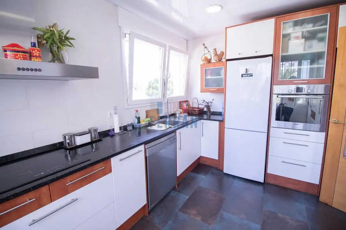 Kitchen of Houses for sale in El Vendrell  with Air Conditioner, Heating and Terrace