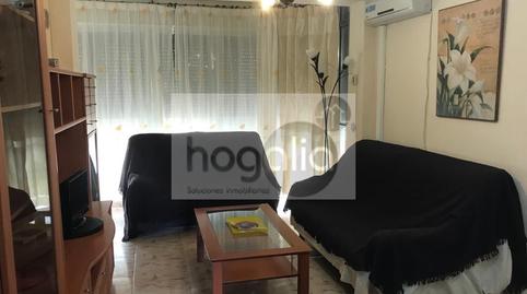 Foto 2 de Piso de alquiler en Sta. Aurelia - Cantábrico - Atlàntico - La Romería,  Sevilla Capital