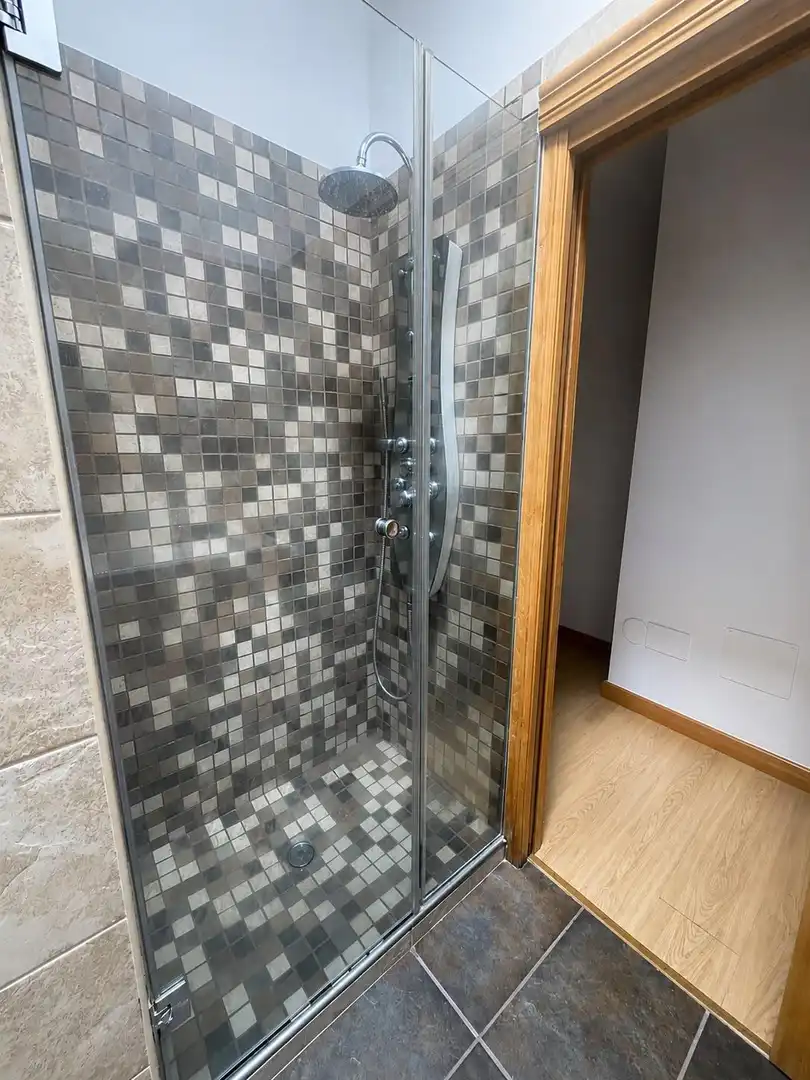 Baño de Casa adosada en venta en Riotuerto con Calefacción y Terraza