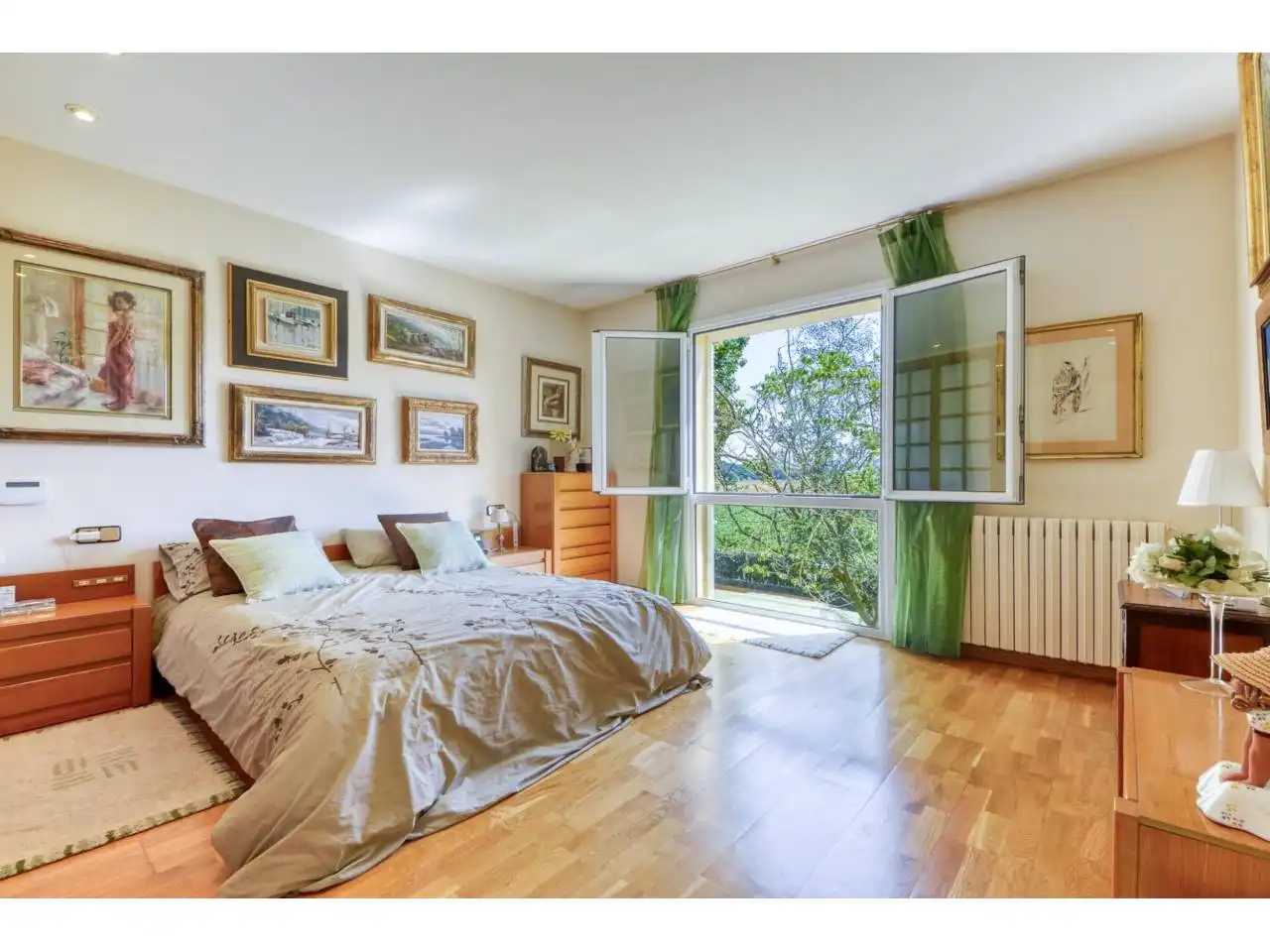Habitación de Casa o chalet en venta en La Vall d'en Bas con Calefacción, Jardín privado y Parquet