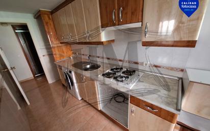 Kitchen of Flat for sale in  Madrid Capital  with Air Conditioner, Heating and Parquet flooring