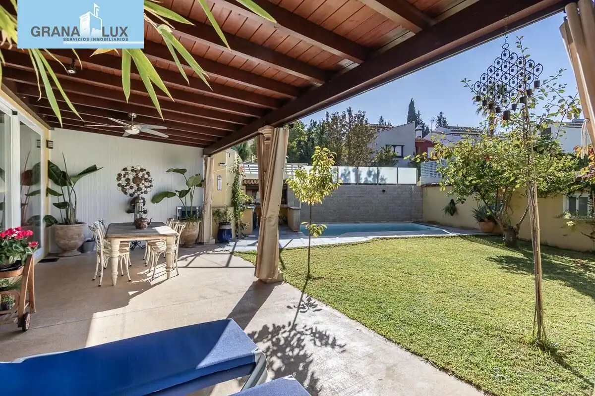 Casa con terraza en venta en Genil, imagen 4