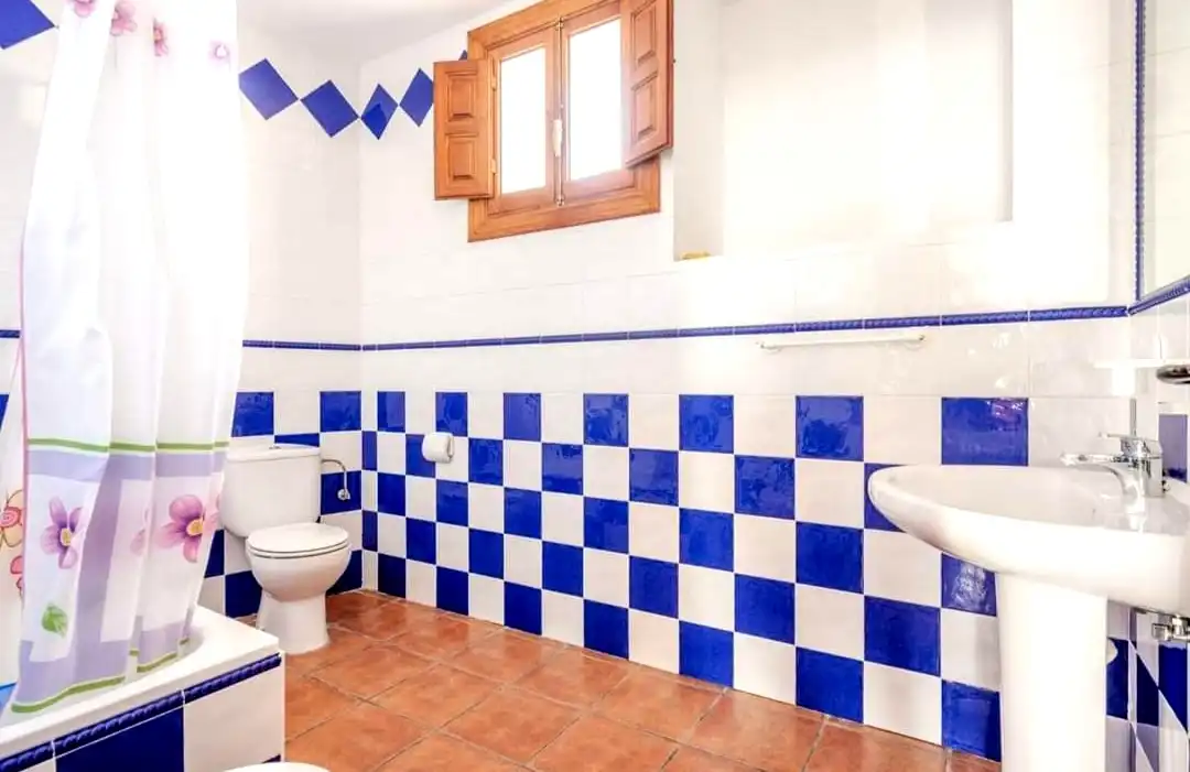 Bany de Casa adosada en venda en El Pinar amb Terrassa, Moblat i Forn