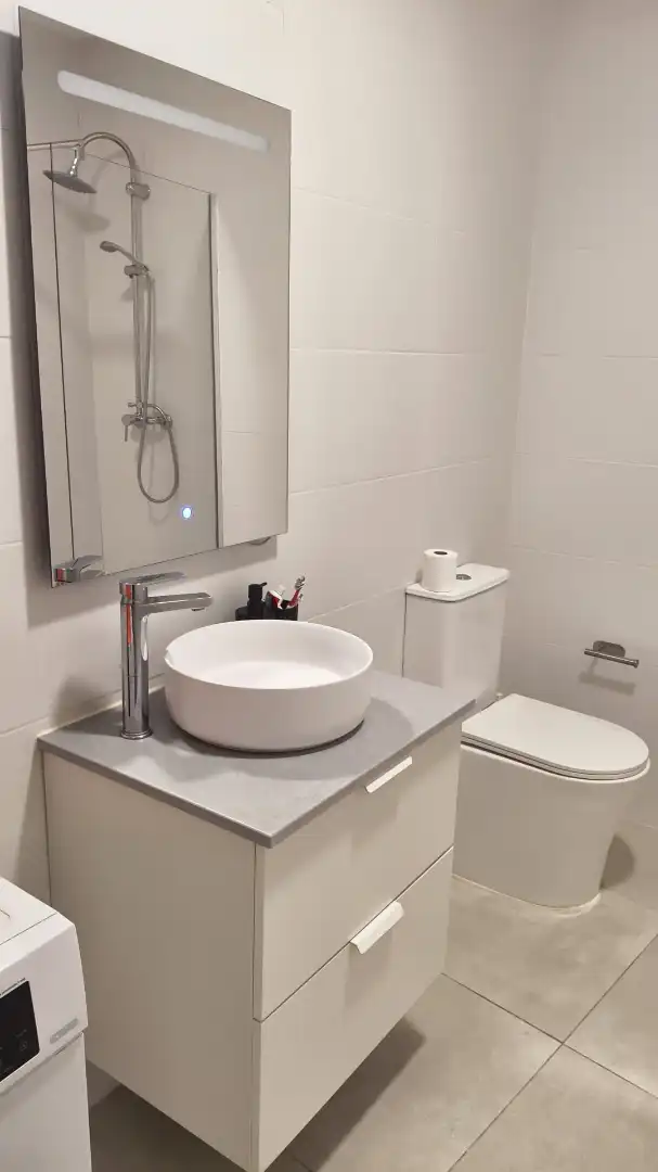 Baño de Piso para compartir en Ontinyent con Aire acondicionado, Calefacción y Parquet