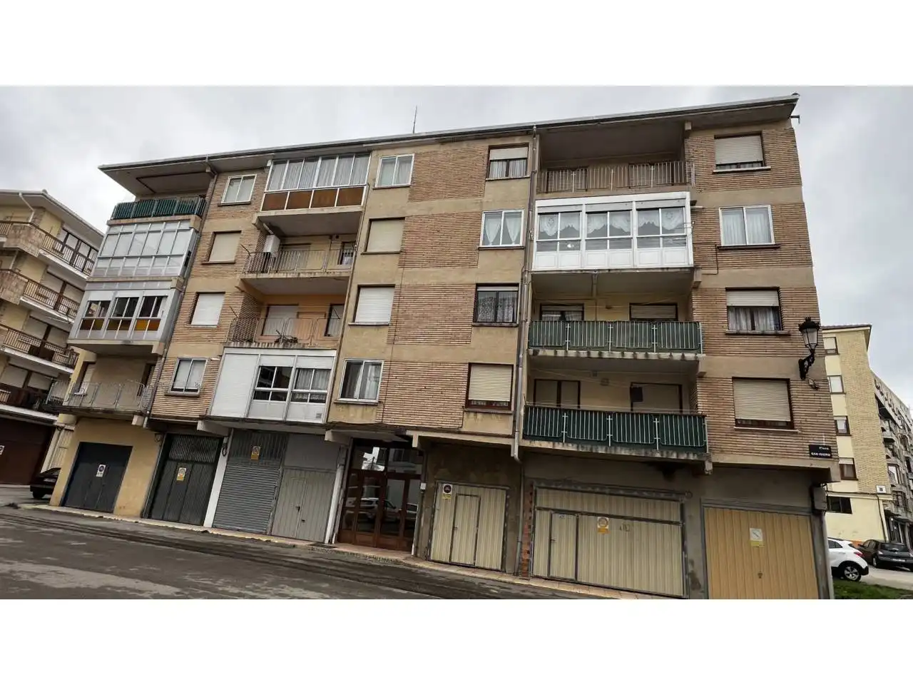 Vista exterior de Piso en venta en Espinosa de los Monteros con Amueblado y Balcón