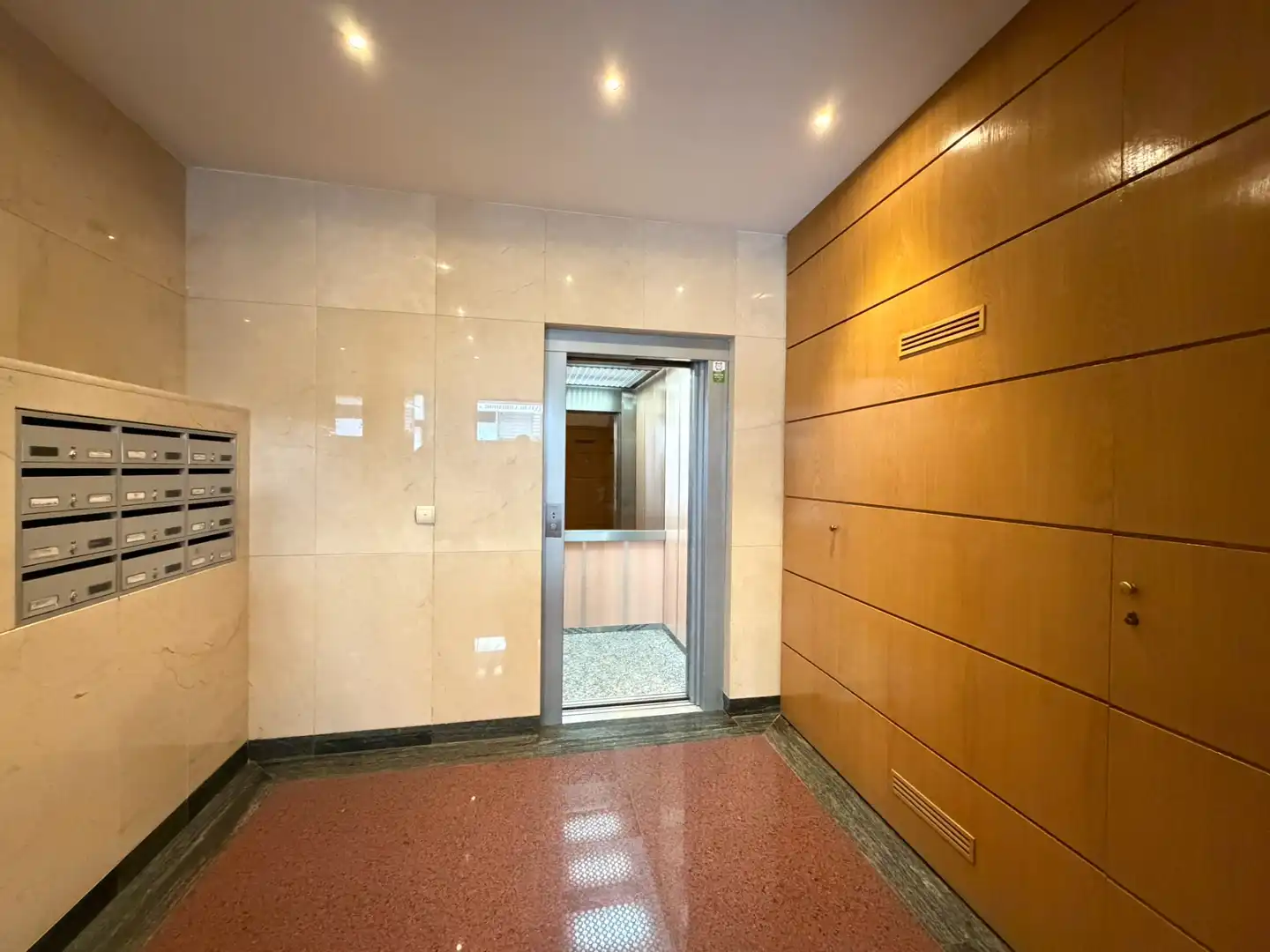 Piso en venta en Ponferrada con Calefacción, Trastero y Amueblado
