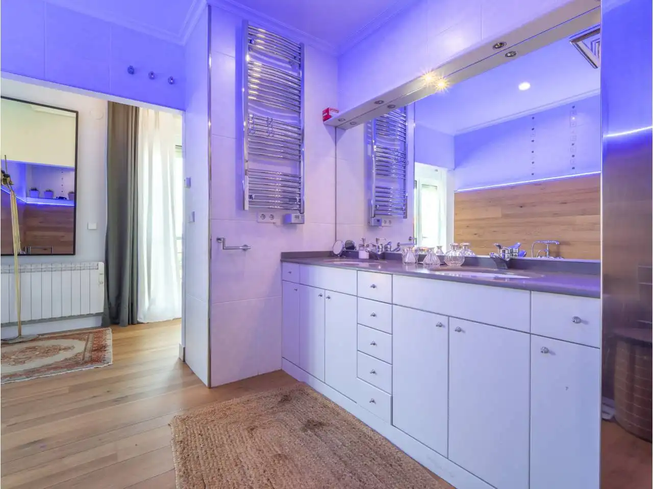 Bany de Casa o xalet en venda en Donostia - San Sebastián  amb Aire condicionat, Calefacció i Jardí privat