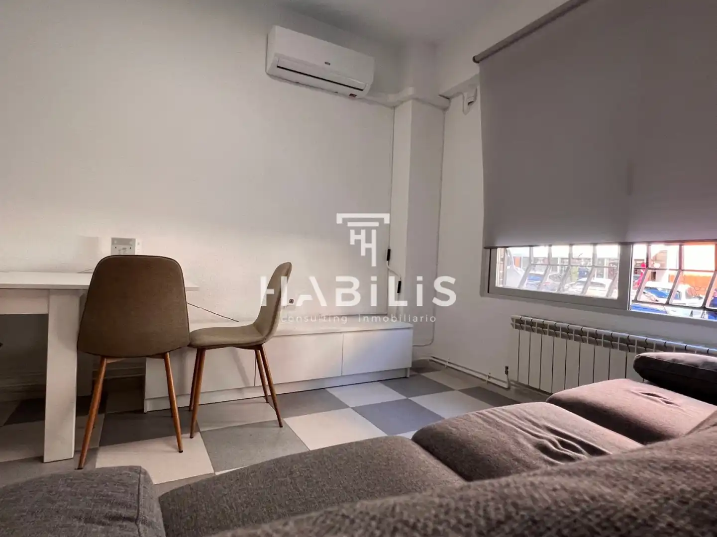 Bedroom of Flat for rent in Toledo  with Air Conditioner, Heating and Furnished