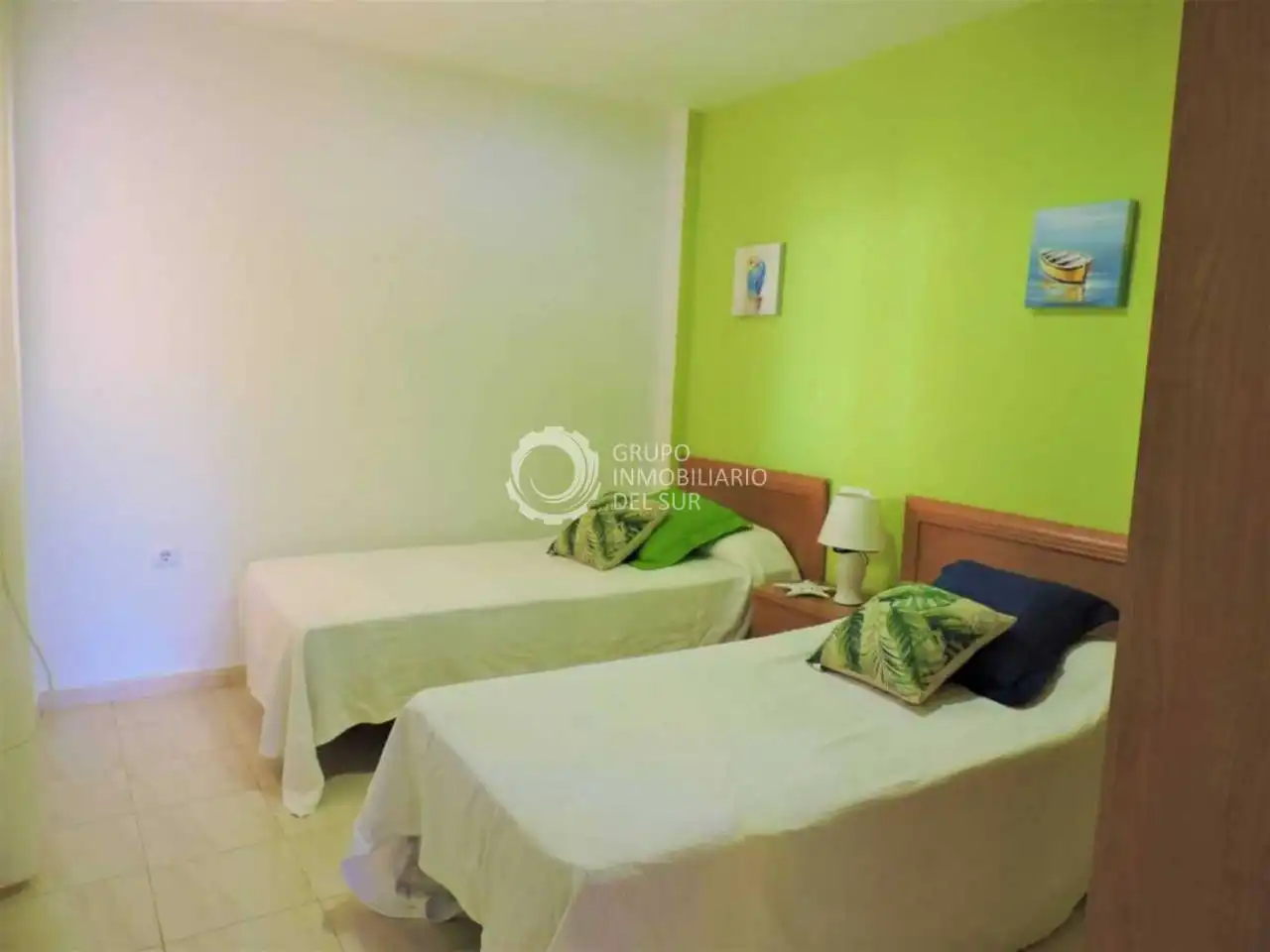 Habitación de Dúplex de alquiler en Barbate con Aire acondicionado, Jardín privado y Amueblado
