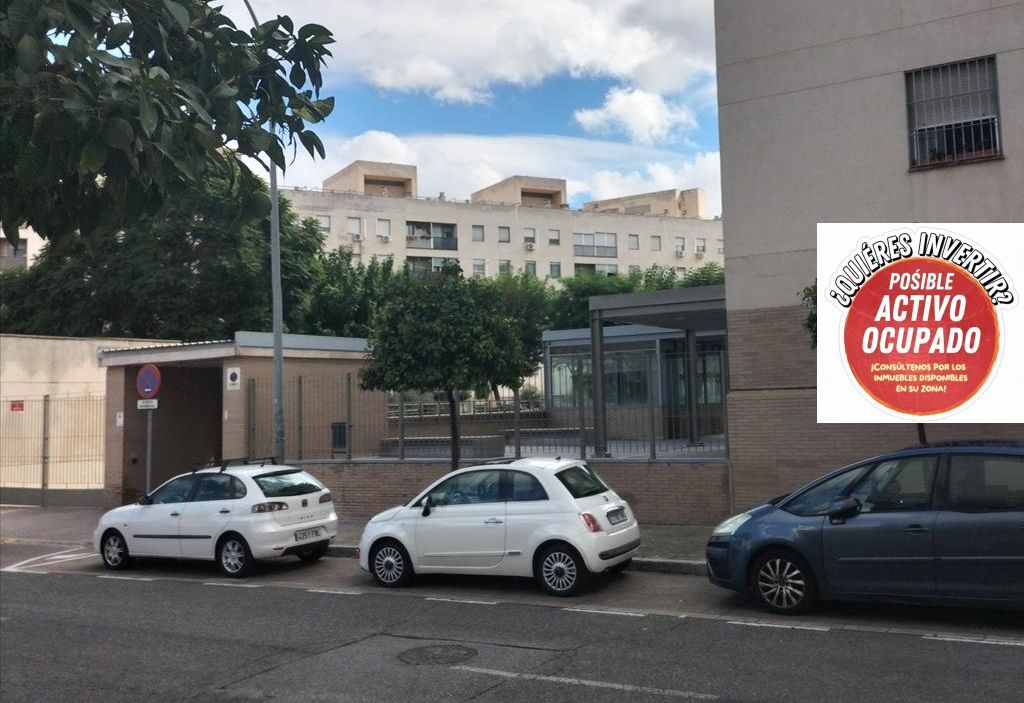 Exterior view of Apartments for sale in  Sevilla Capital