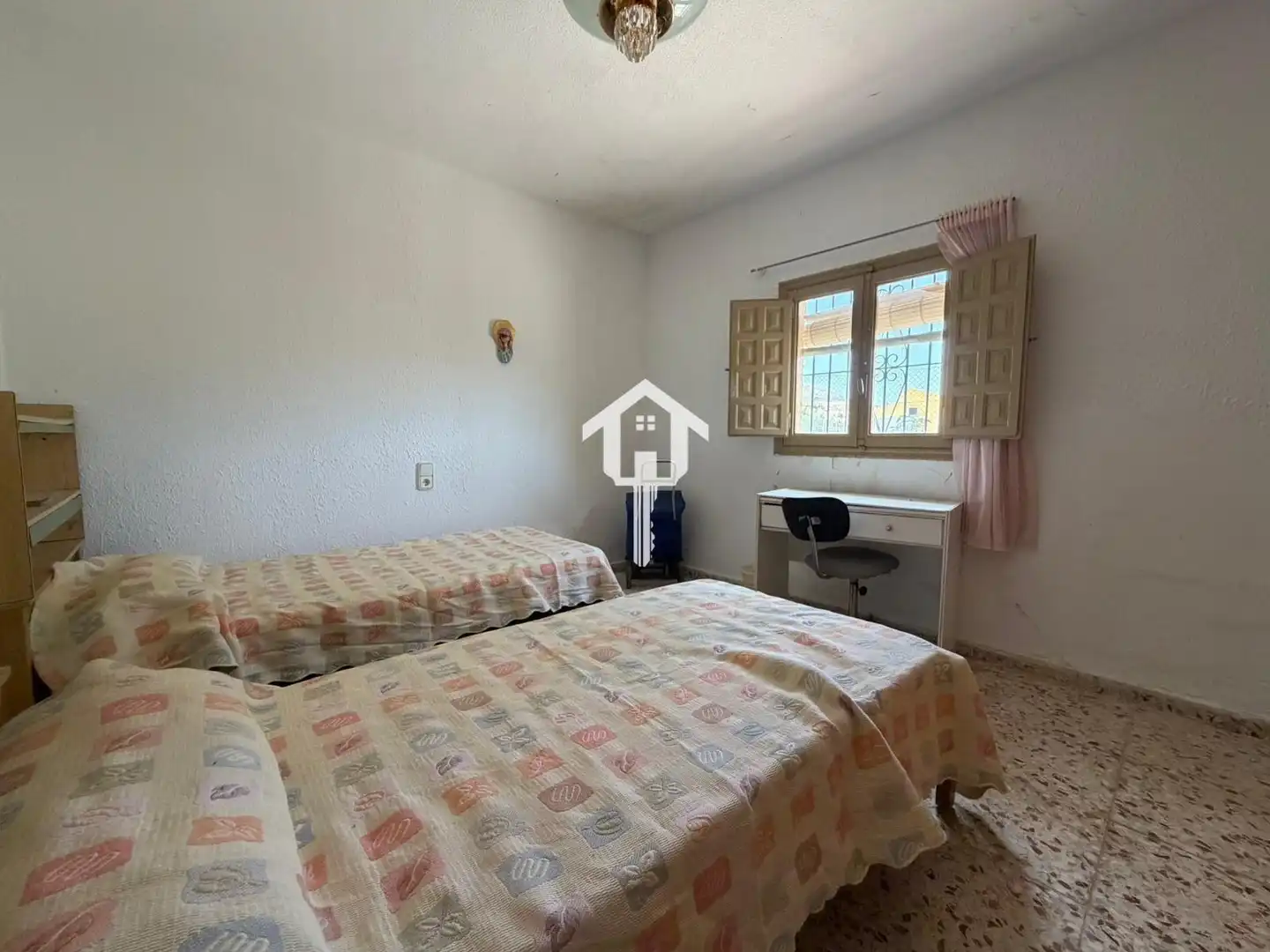 Habitación de Piso en venta en Alicante / Alacant con Jardín privado, Trastero y Piscina