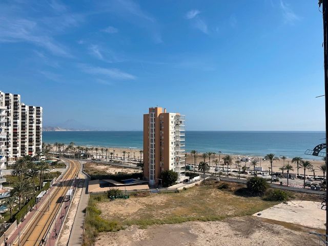 Vista exterior de Pis en venda en Alicante / Alacant amb Terrassa, Traster i Piscina