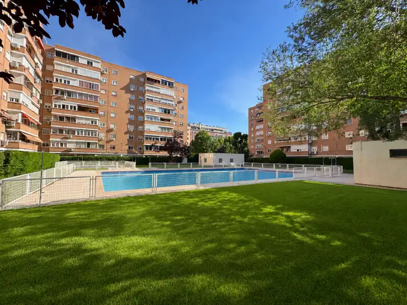 Swimming pool of Flat for sale in Torrejón de Ardoz  with Heating, Terrace and Swimming Pool