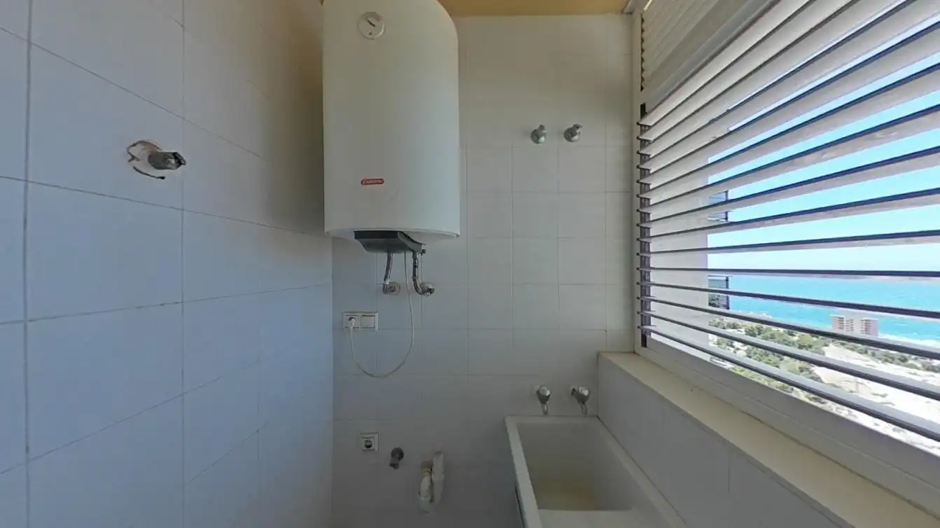 Bathroom of Flat for sale in Benidorm  with Swimming Pool