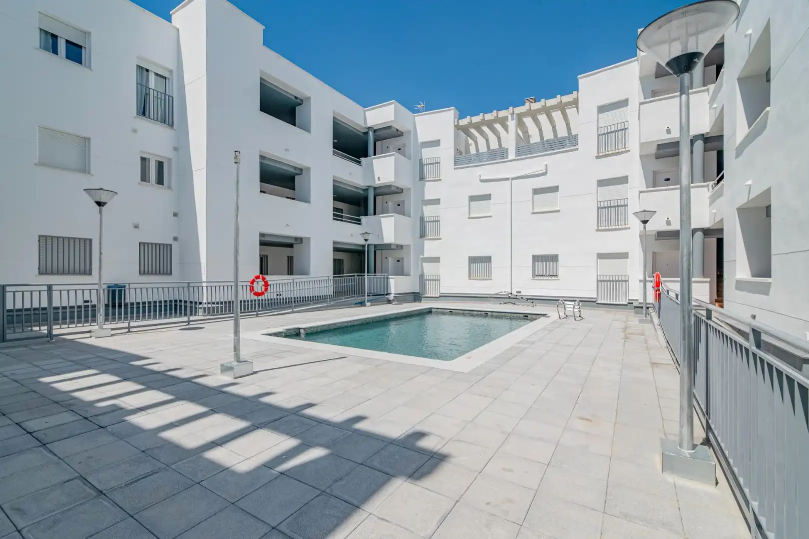 Piscina de Pis de lloguer en Las Gabias amb Aire condicionat, Calefacció i Terrassa