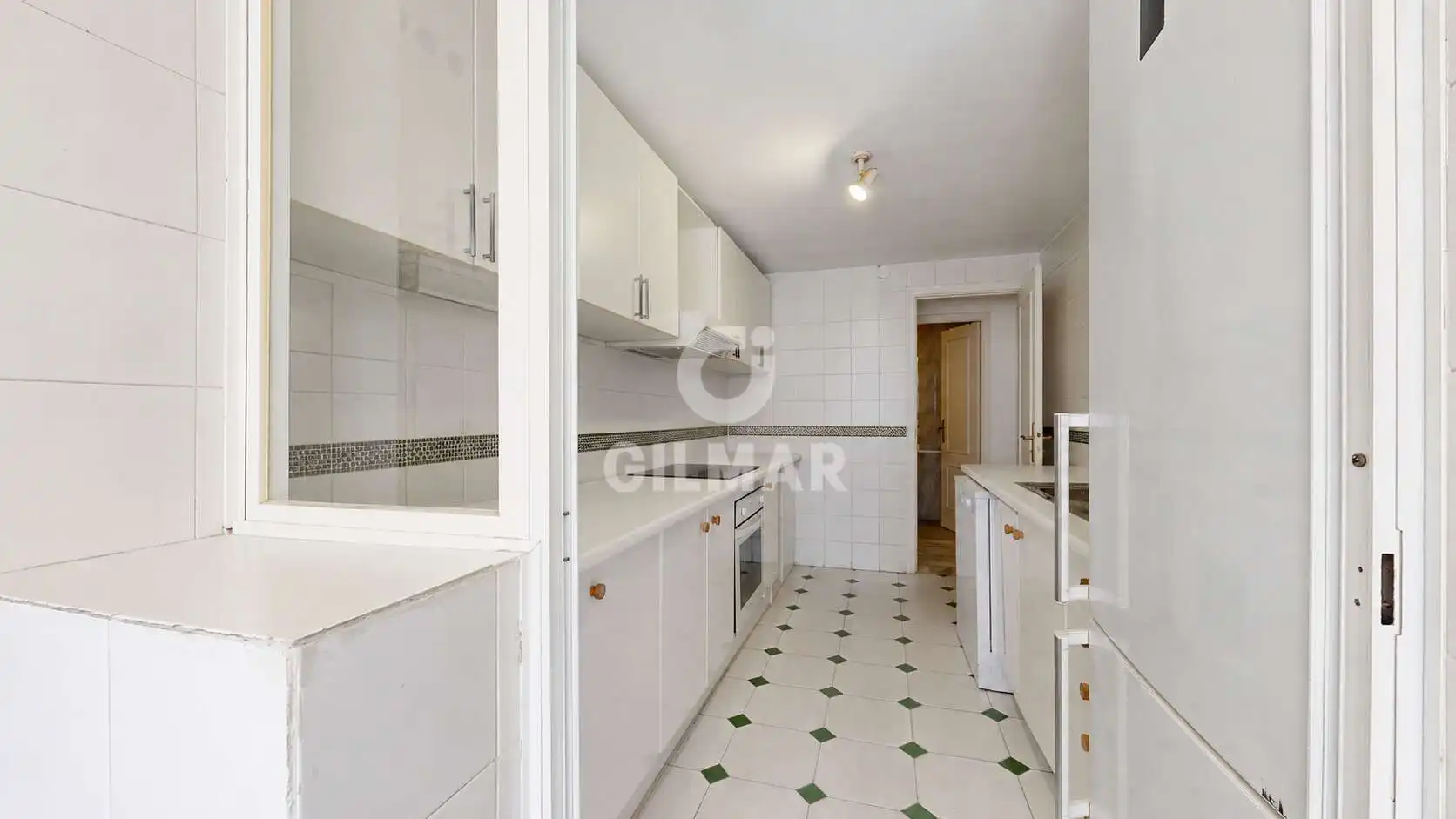 Cocina de Casa adosada en venta en Fuengirola con Calefacción, Jardín privado y Piscina