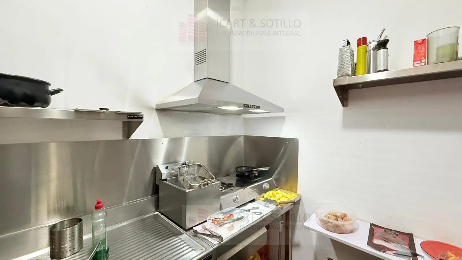 Cocina de Local en traspaso en La Ràpita