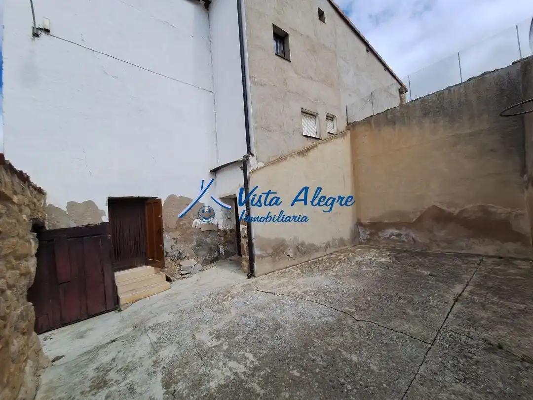 Vista exterior de Casa o xalet en venda en Fonzaleche amb Calefacció, Jardí privat i Terrassa