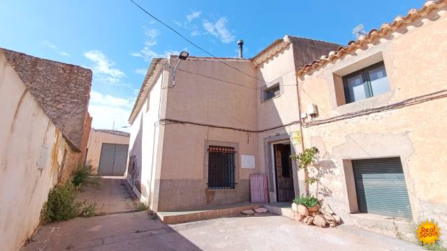 Casa adosada en Venta en Cúllar