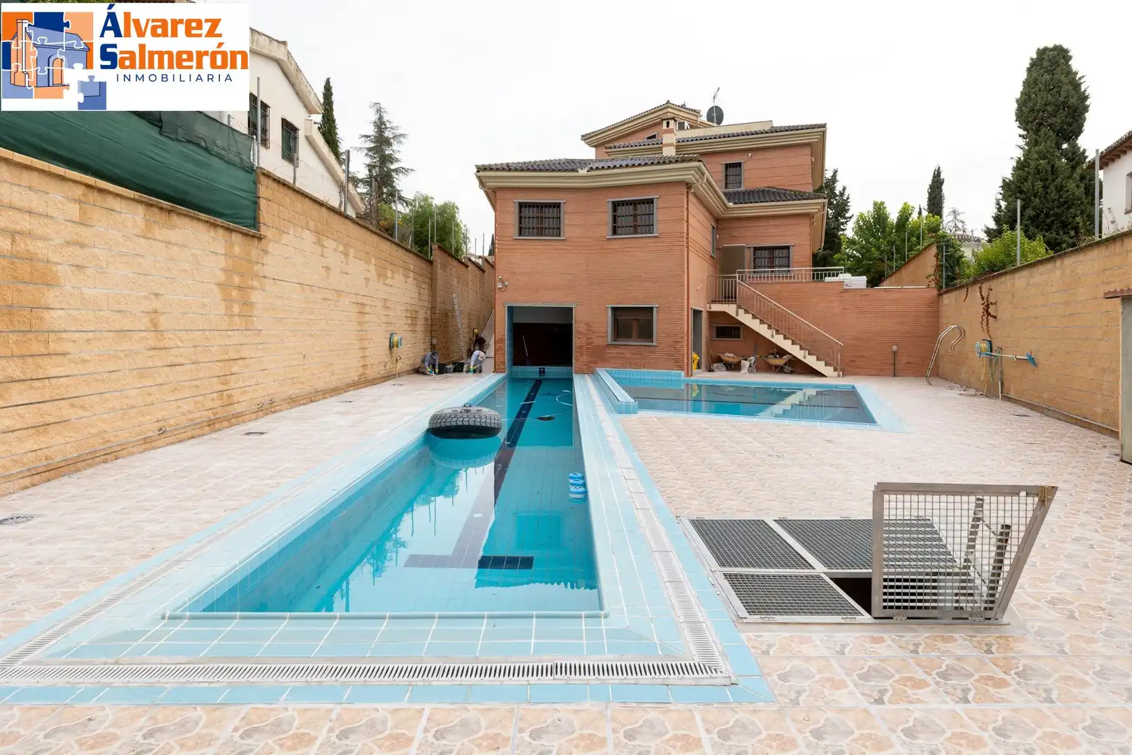 Houses for sale in Calle MISTRAL(C.DEL AIRE I), Albolote
