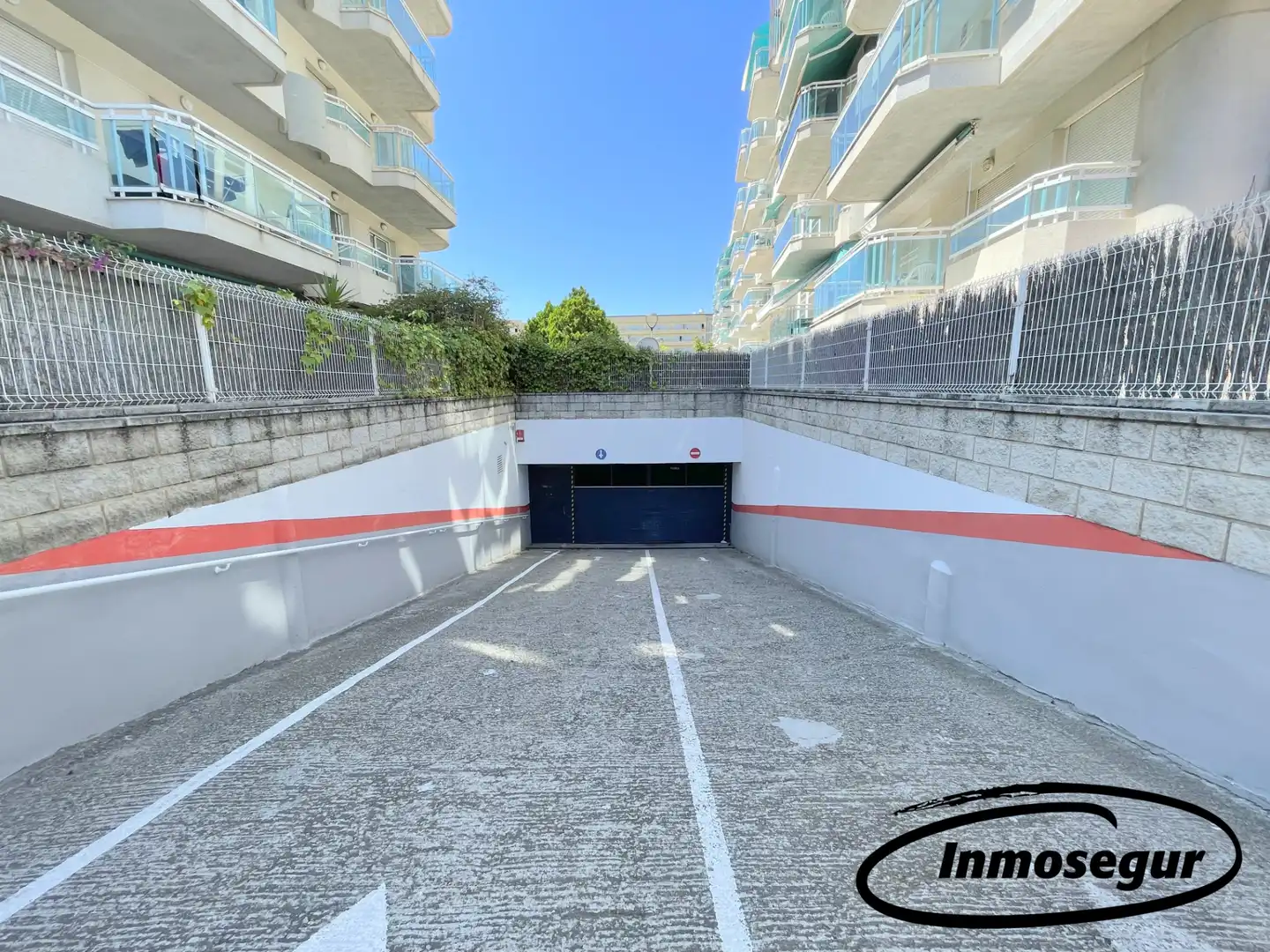 Parking de Piso en venta en Salou con Calefacción, Terraza y Amueblado