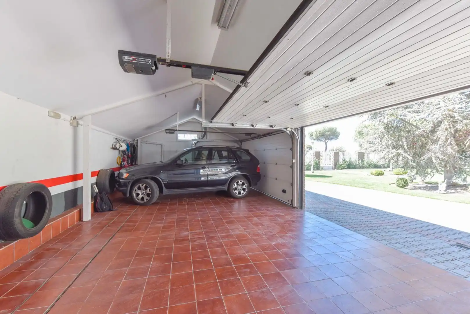Parking de Casa o chalet en venta en Tordesillas con Calefacción, Jardín privado y Parquet