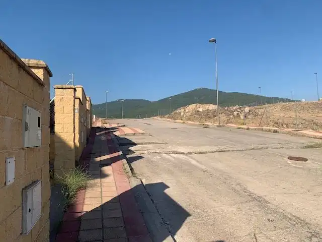 Residential zum Verkauf in PUENTE PASIL, El Tiemblo