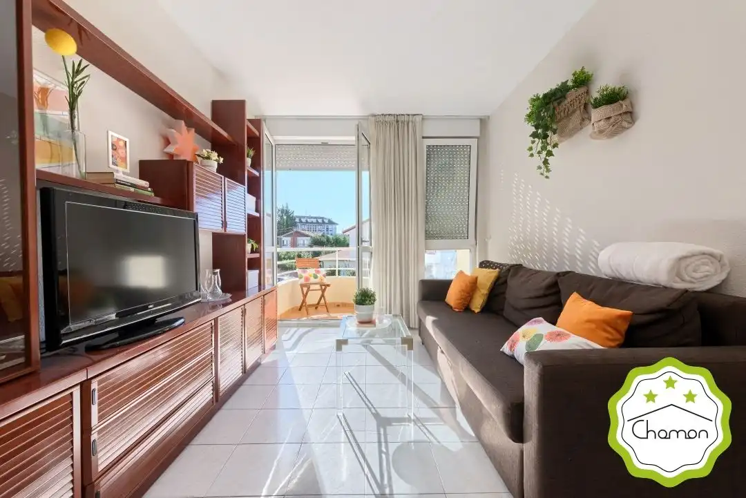 Wohnzimmer von Wohnung zur Miete in Noja mit Heizung, Privatgarten und Terrasse