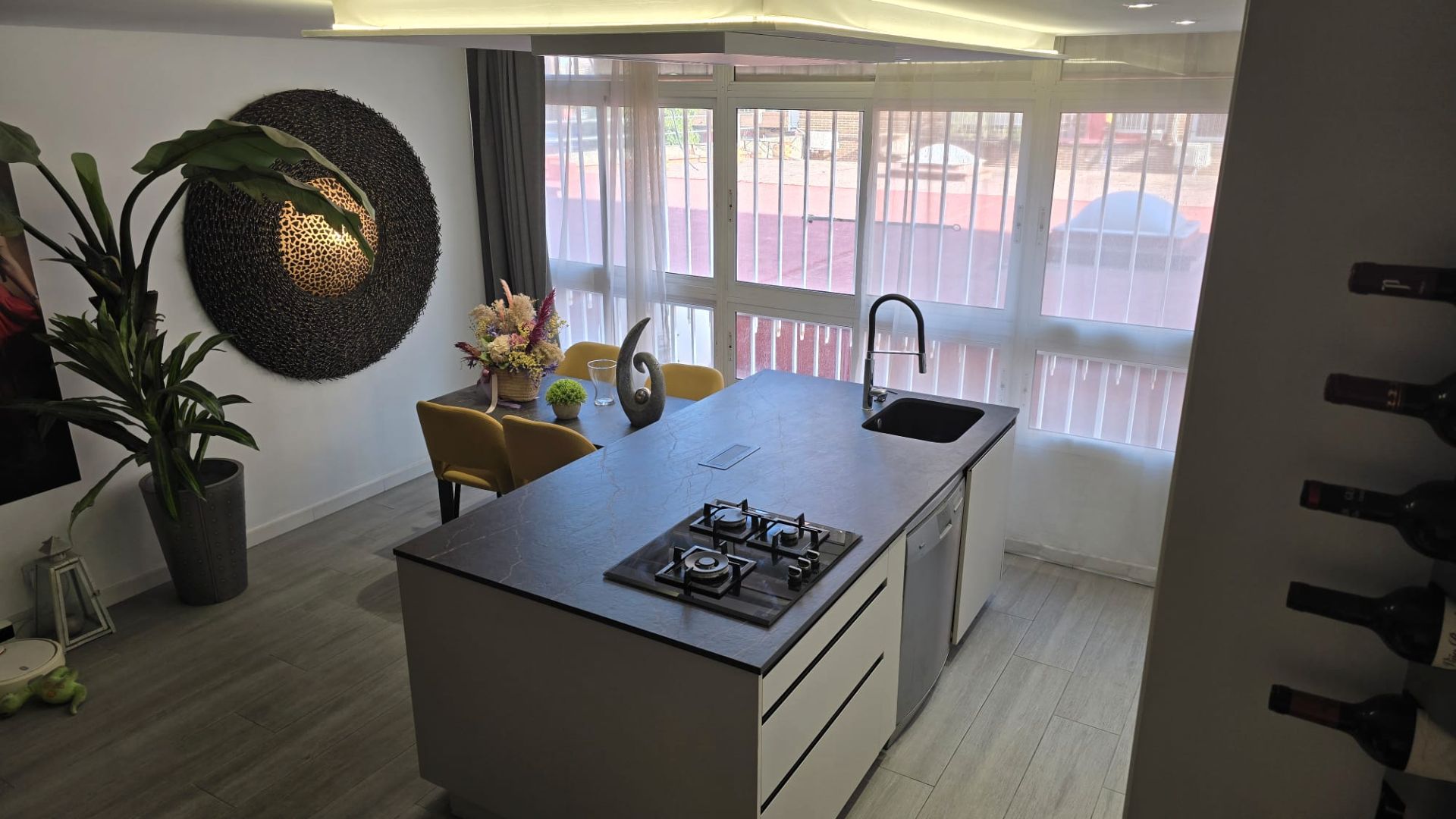 Kitchen of Flat for sale in  Valencia Capital  with Air Conditioner, Heating and Terrace