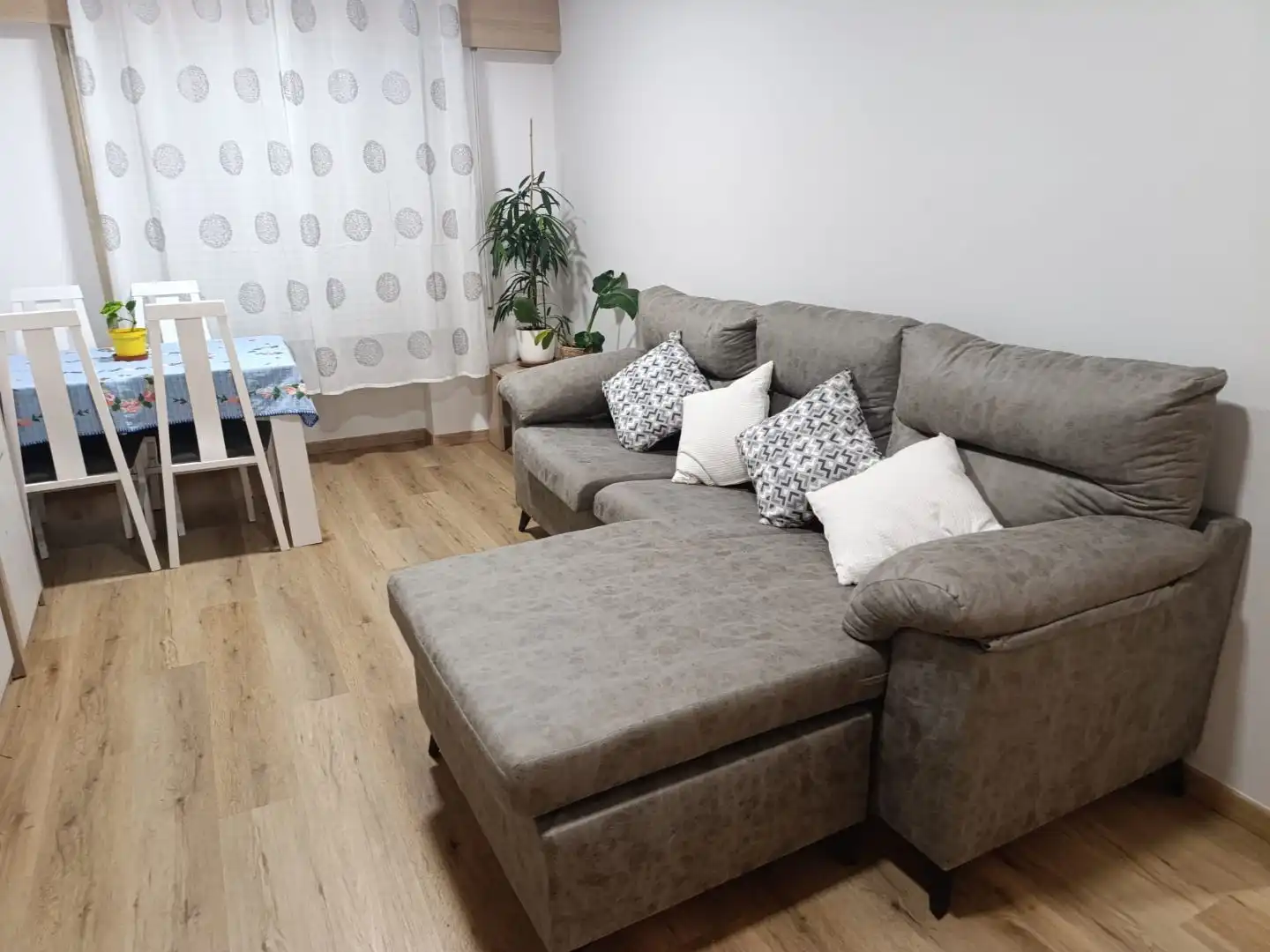 Wohnzimmer von Wohnung zum Verkauf in Ames mit Terrasse und Balkon