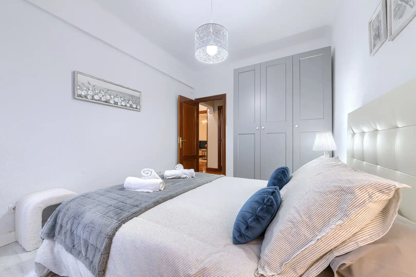 Habitación de Apartamento de alquiler en Bilbao  con Calefacción, Amueblado y Lavadora