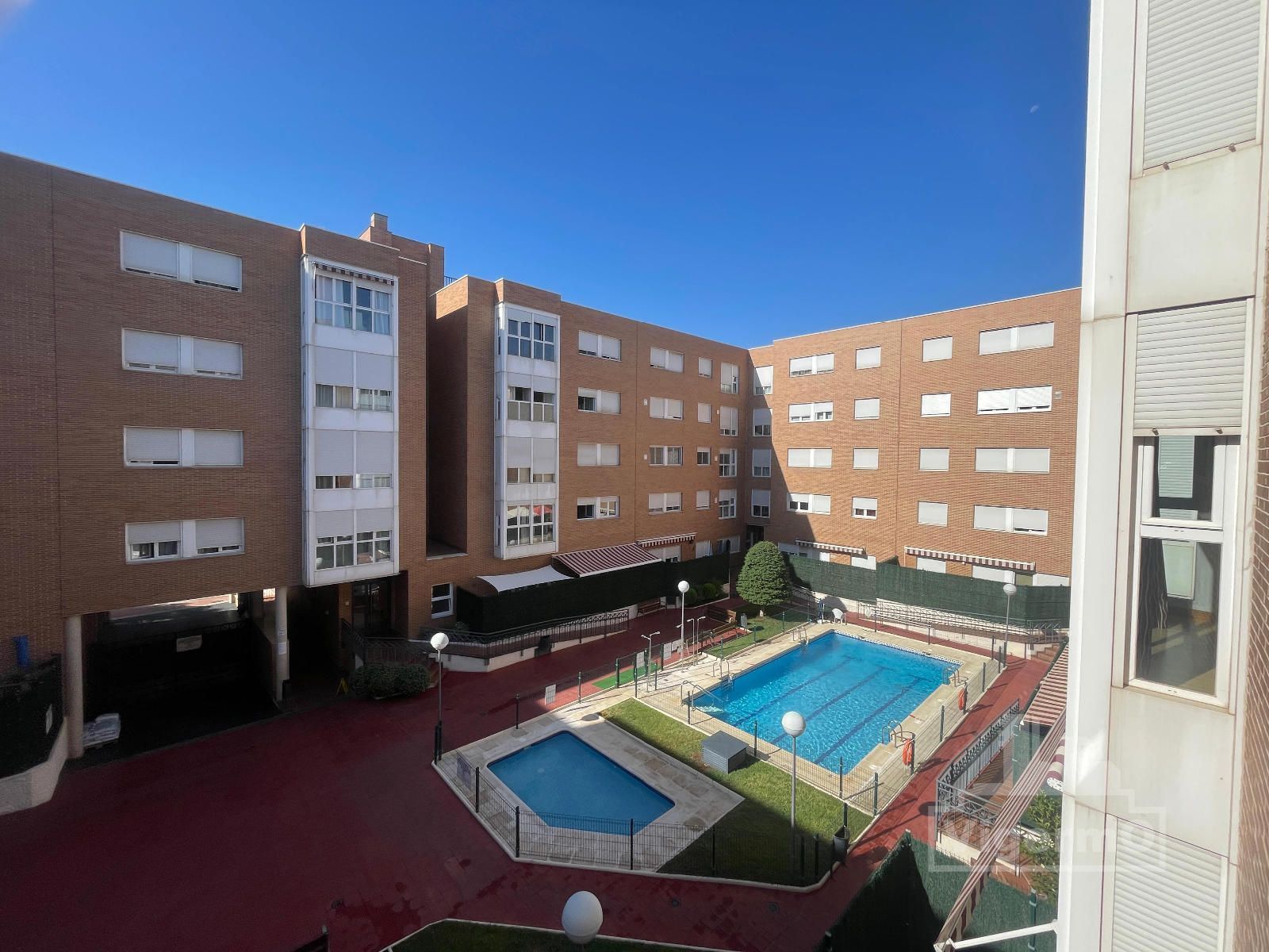 Swimming pool of Flat for sale in Torrejón de Ardoz  with Heating, Storage room and Swimming Pool