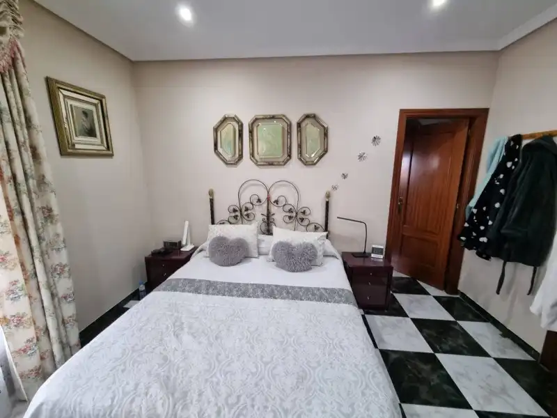 Detached house with pool for sale in Malpartida de Plasencia, imagen 16