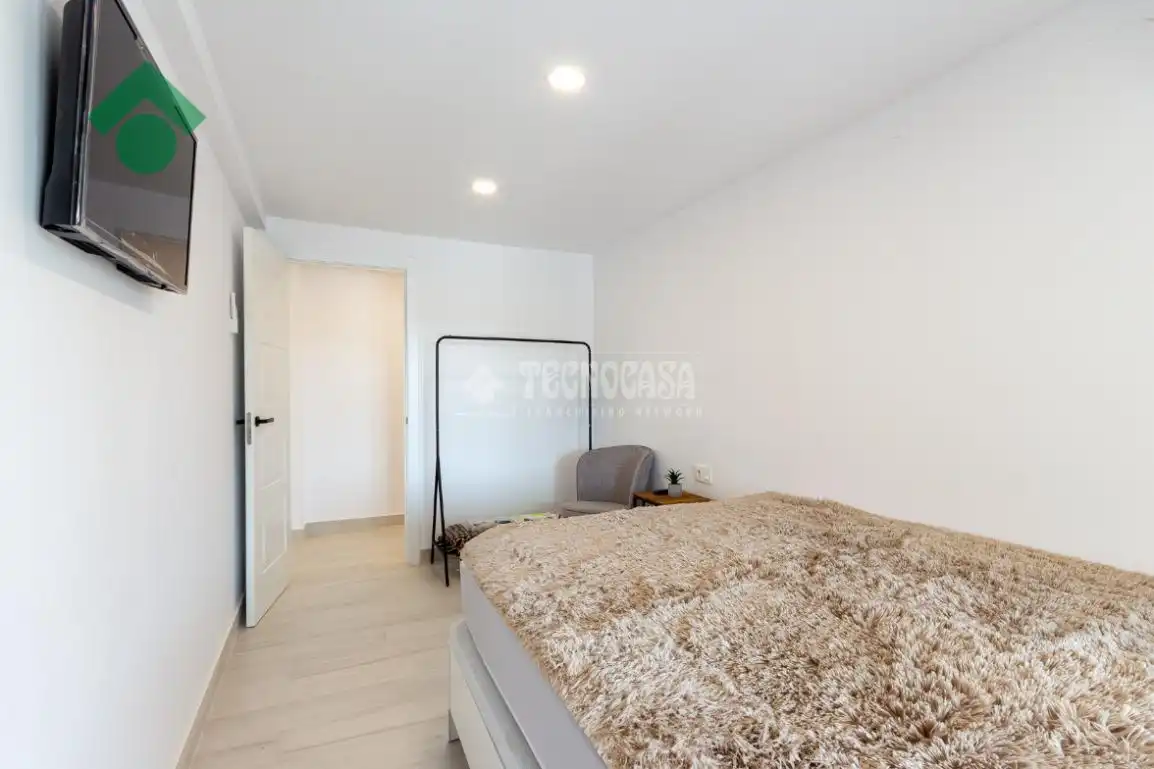 Bedroom of Houses for sale in Vélez-Málaga  with Air Conditioner, Terrace and Swimming Pool