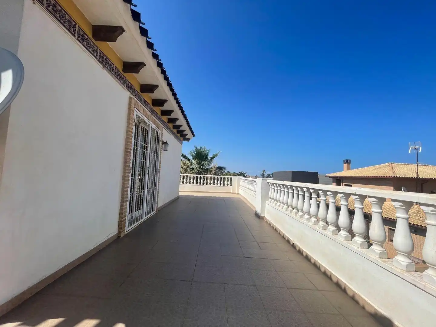 Terrassa de Casa adosada en venda en Torrevieja amb Aire condicionat, Calefacció i Jardí privat