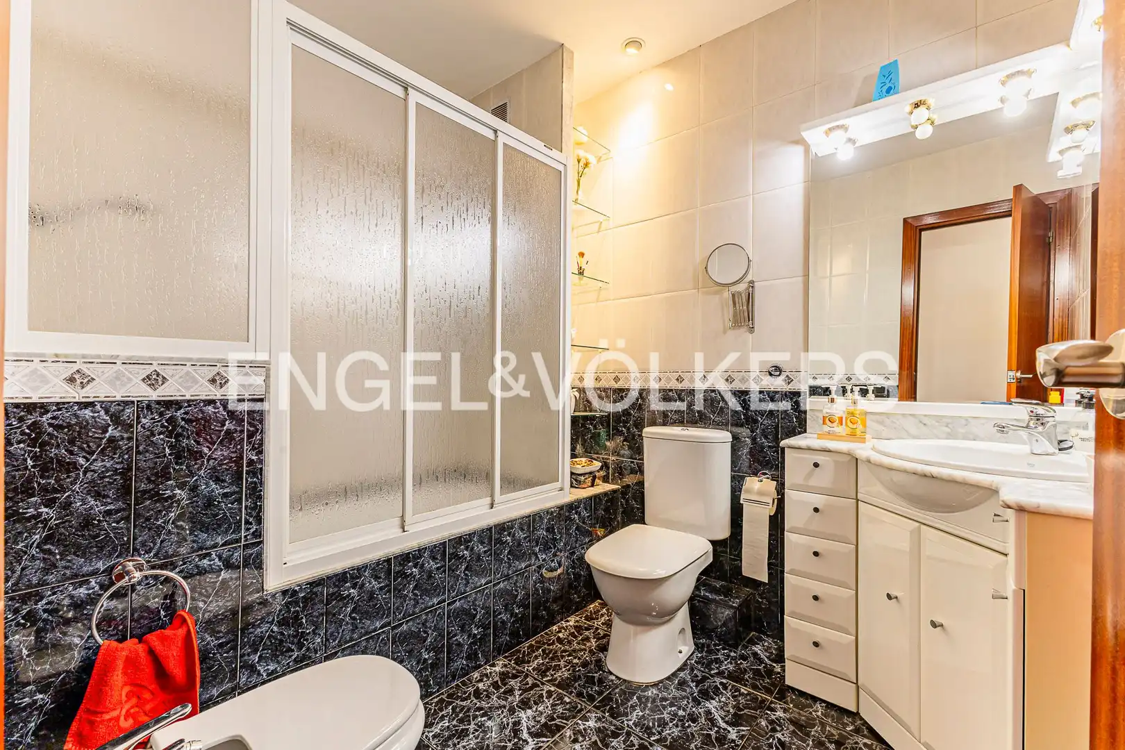 Baño de Casa o chalet en venta en Viladecans con Calefacción, Jardín privado y Terraza