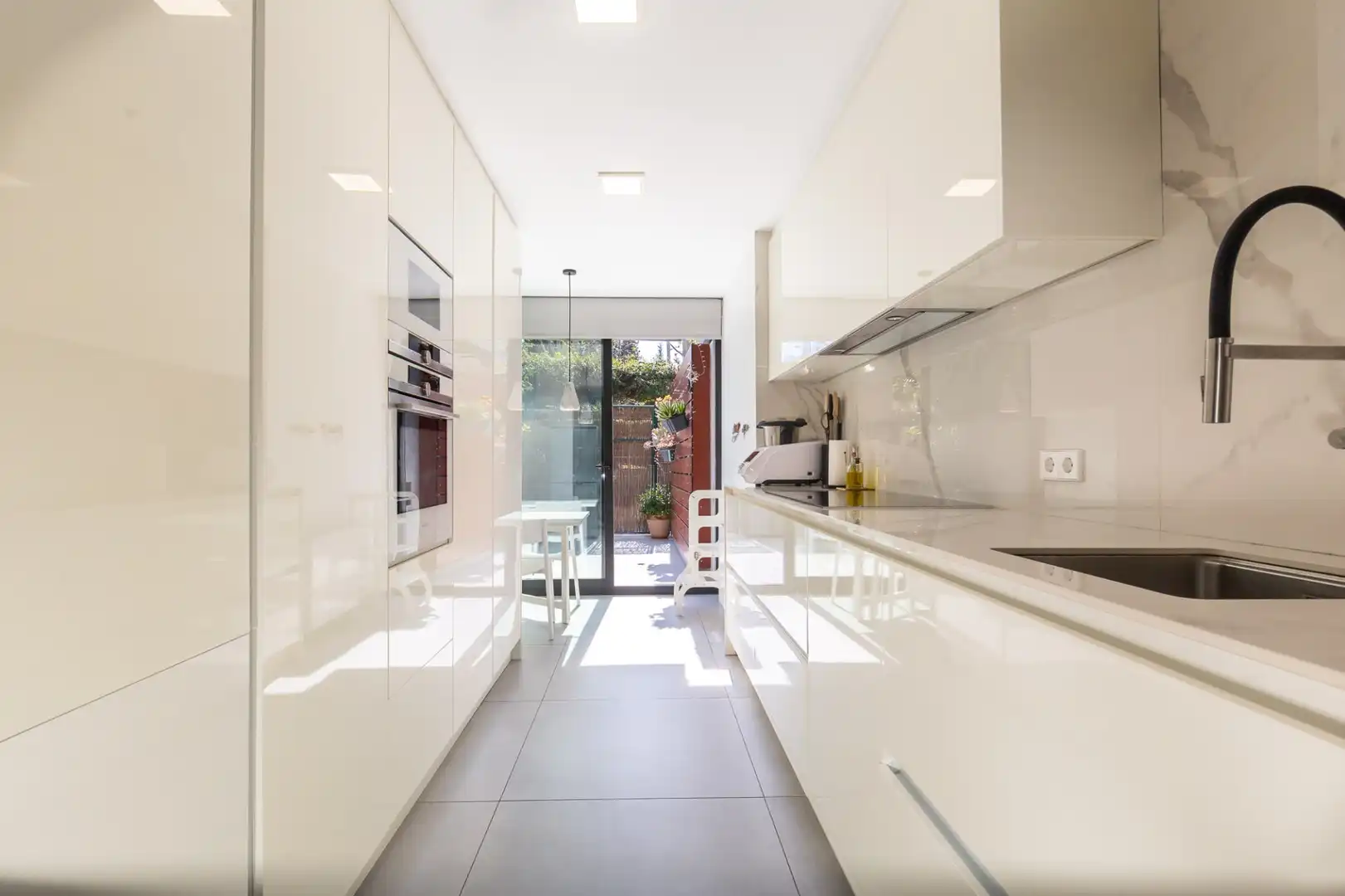 Cuina de Planta baixa en venda en Sant Cugat del Vallès amb Aire condicionat, Calefacció i Terrassa