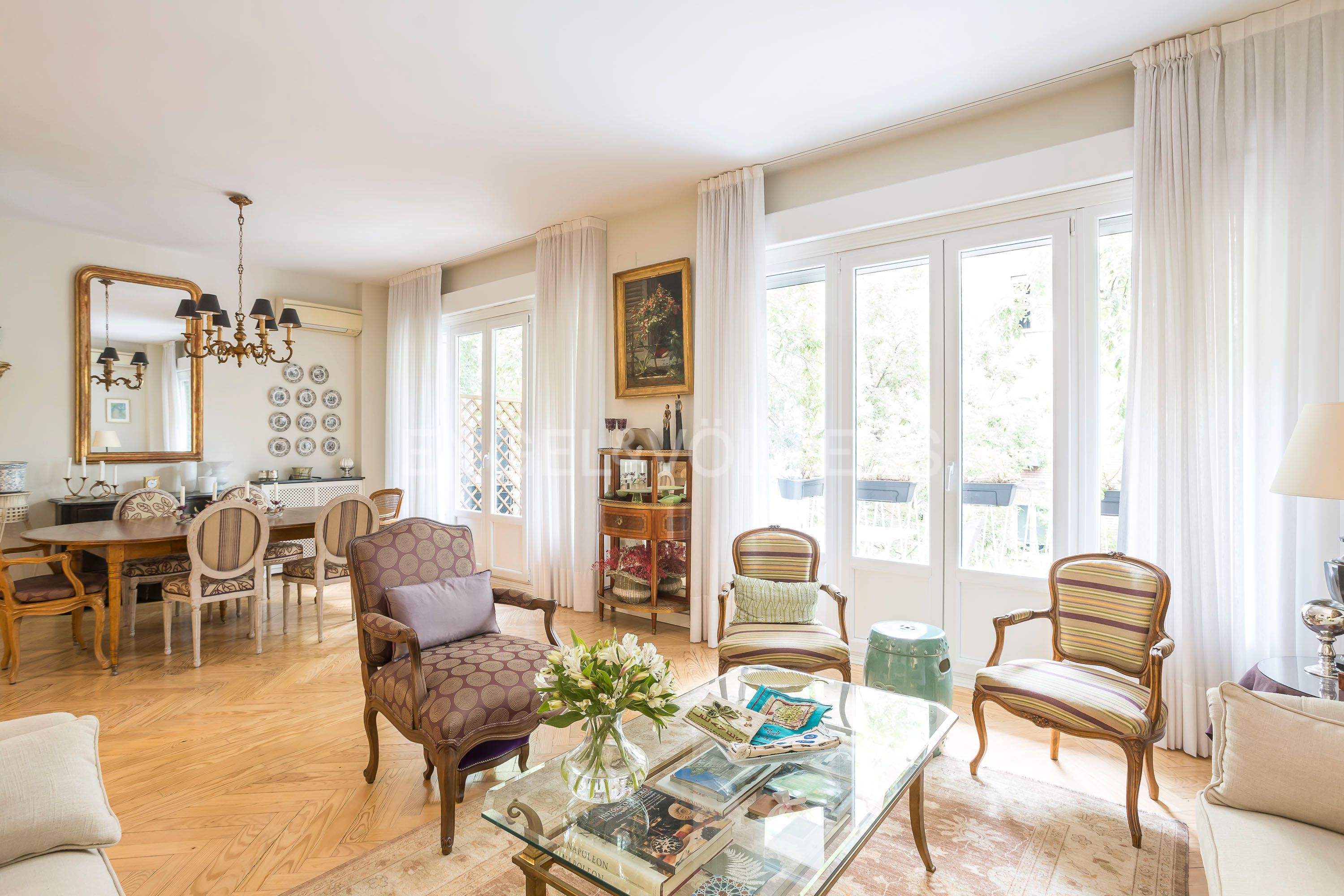 Living room of Apartment for sale in  Madrid Capital  with Air Conditioner, Heating and Terrace