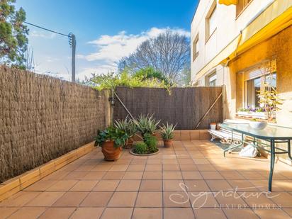 Exterior view of Single-family semi-detached for sale in Sant Cugat del Vallès  with Air Conditioner, Heating and Terrace