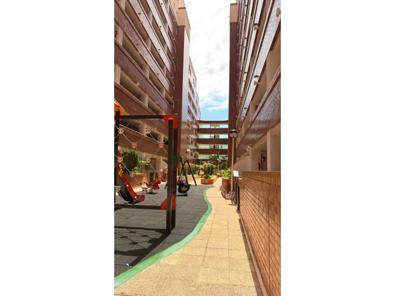 Flat with terrace for sale in Avenida Central, imagen 4