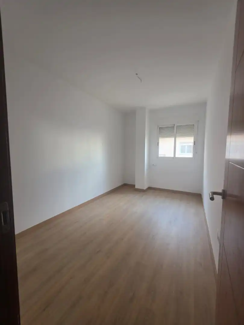 Neubau-Wohnung mit Terrasse zum Verkauf in Calle Bartolomé de las Casas 28, imagen 5