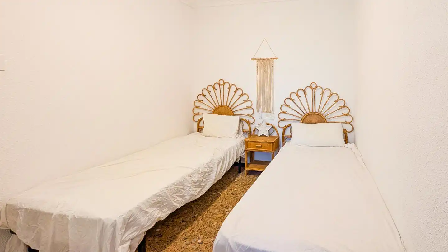 Habitación de Piso en venta en Santa Pola con Terraza, Trastero y Amueblado