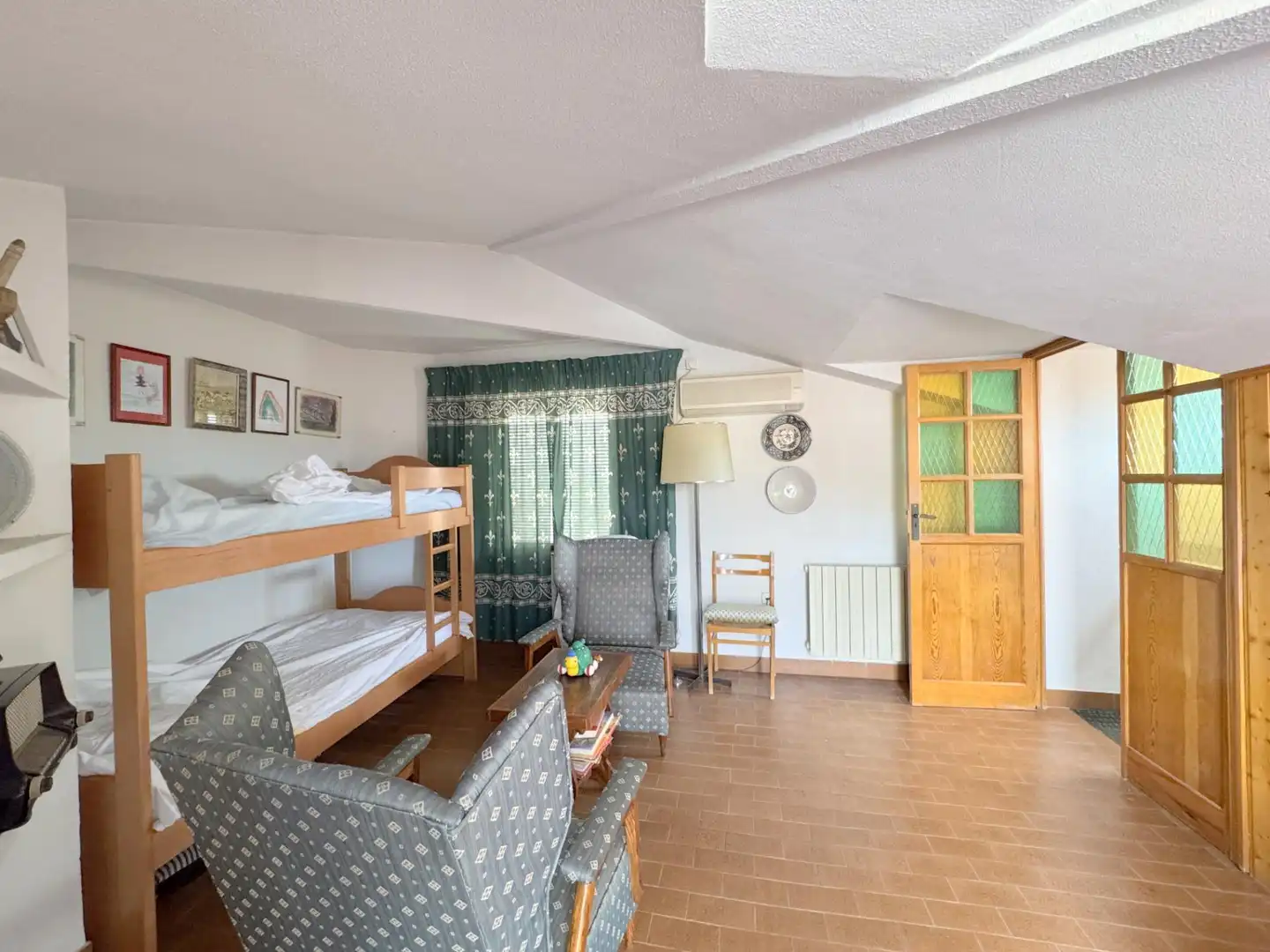 Bedroom of Houses for sale in Candeleda, Ávila