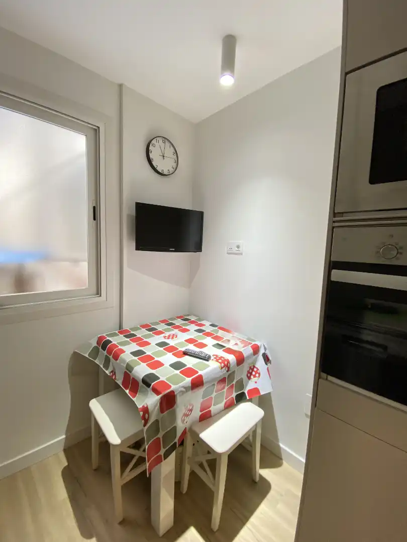 Habitación de Piso de alquiler en Bilbao  con Calefacción, Terraza y Amueblado