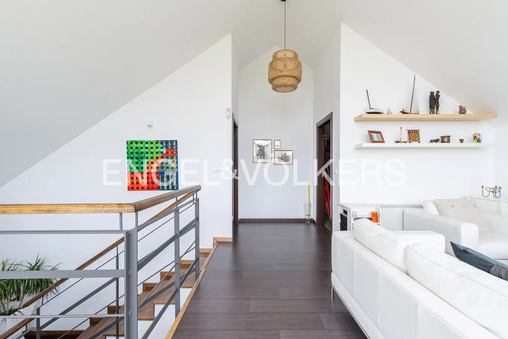 Sala de estar de Casa adosada en venta en Las Rozas de Madrid con Aire acondicionado, Calefacción y Jardín privado