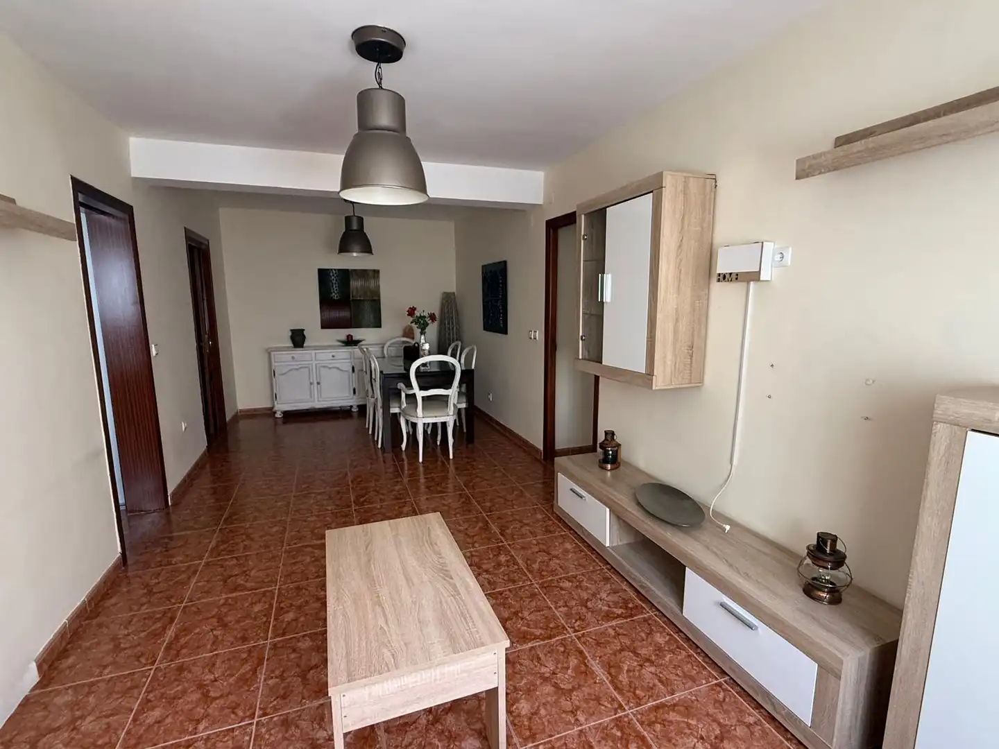 Sala de estar de Piso en venta en Dos Hermanas con Aire acondicionado, Calefacción y Amueblado